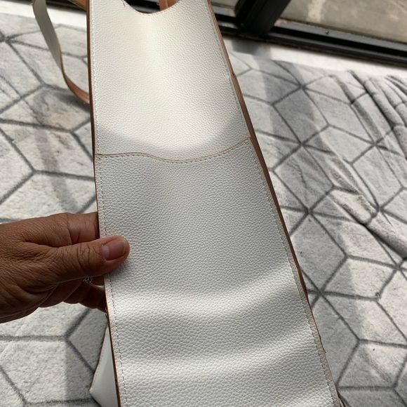 White Laundry handbag purse tote - Picture 7 of 7